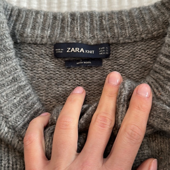Zara lace-up sweater - Picture 3 of 5